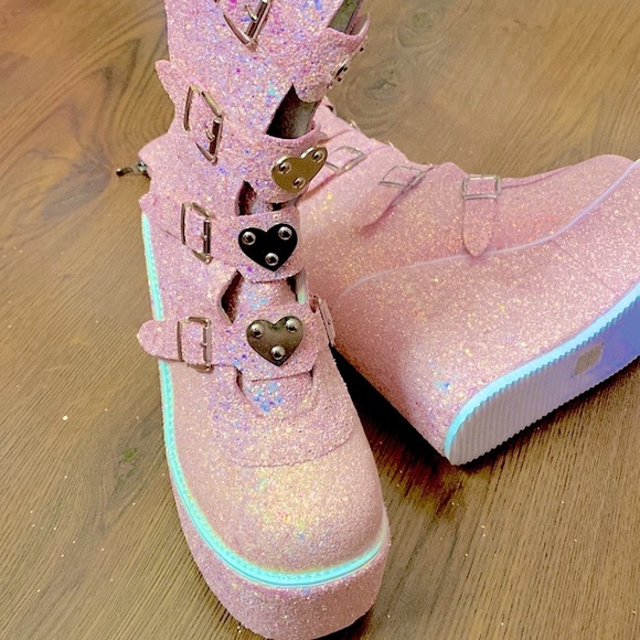 ππ Glitter Heart & Buckle Platform Wedge Boots ππ NWT - Picture 13 of 13
